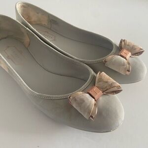 Ted baker bow floral flat size 9